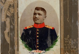 Portrait von Benedikt Kramer aus seiner Dienstzeit als Soldat, ca. 1904-1906. (aus Familienbesitz)