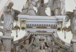IMG_4476-Schlosskirche-Hochaltar-Mondsichelmadonna